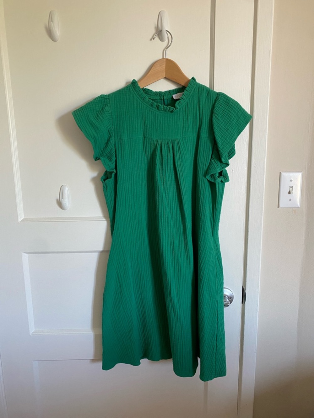 Green Short-Sleeve Ruffled Neck Dress